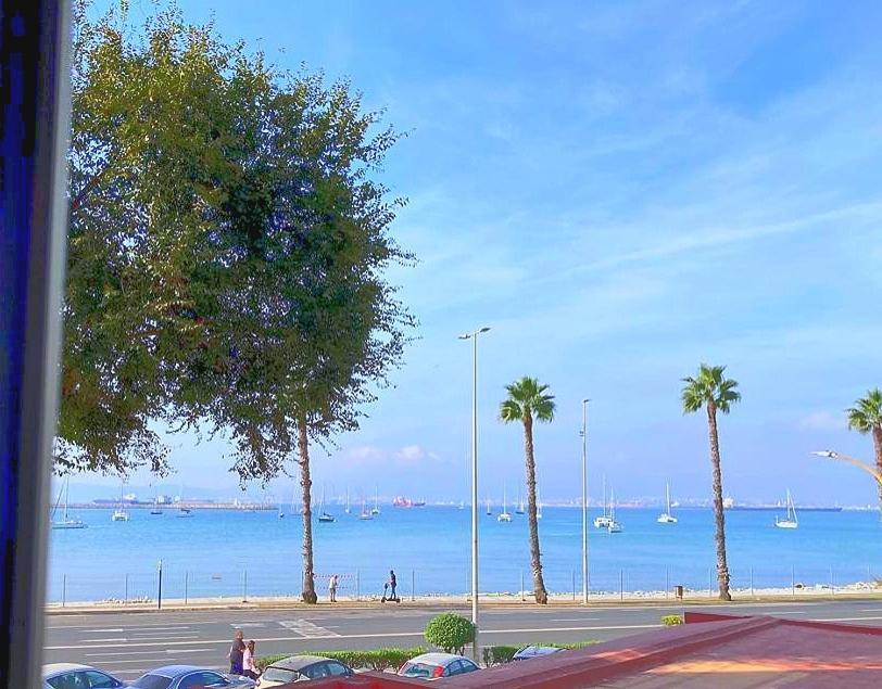 Practico Apartamento A 5 Min Andando De Gibraltar Y El Centro, Frente Al Mar La Línea de la Concepción Exterior foto